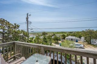 Charming Cape Cod Retreat Near the Beach - 7