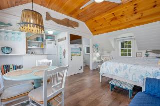 Catch a Cape Escape at By The Sea - 3