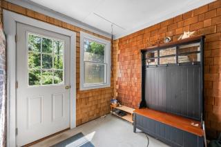 Pet-Friendly Cape Escape Near Beach Dining - 3