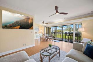 NEW Beachfront 2 Bedroom Ocean View Oasis and Pool - 2