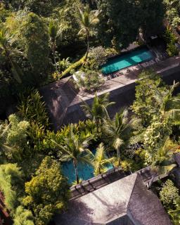 Rumah Hujan - 7