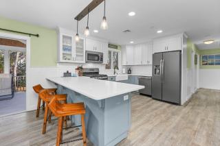 Spacious Eastham Retreat Near Beaches - 9