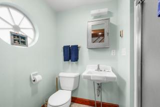 Peaceful Waterfront Cottage Escape - 2