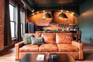 Hollyhock Suite 402 - 7