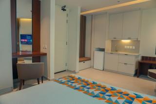 Cyrus One By Trivelles - 2