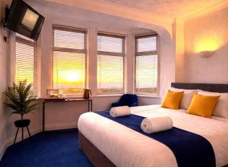 The Roman Hotel by BET Stays - 0