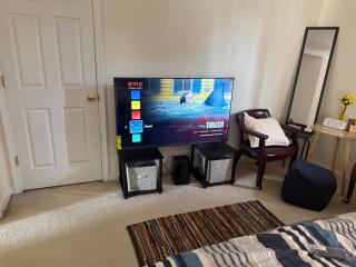 Wonderful room in great neighborhood near Downtown - 3