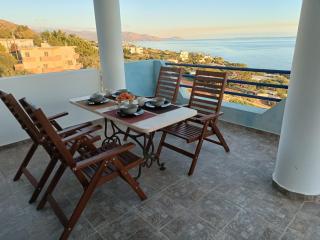 Blue Window Seaview Maisonette - 9