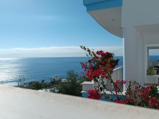 Blue Window Seaview Maisonette - 1