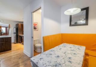 Charming 3BR Townhome at Downtown Montreal - 6