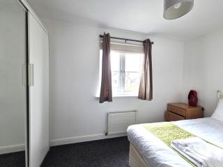Spacious 4 Bedroom House, Old Town - 5