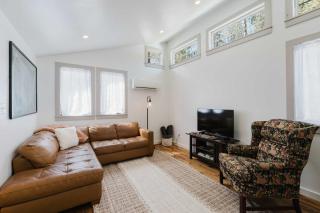 Cozy recreation home with full kitchen washer & dryer private lot and WIFI - 0