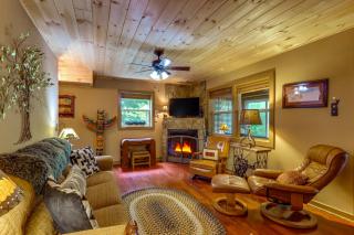 Drifting Feather Mountain Cabin Waterfront Deck - 5