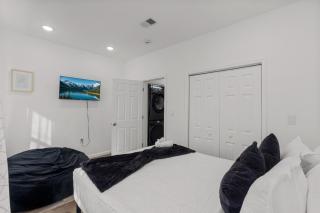 1711 Edgley Street - 4