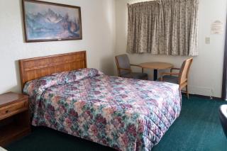 Capri Motel By OYO Elwood, Wathena - 9