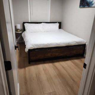 King Bed | Walk to it all! Stadium District Oasis - 5