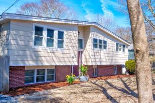 Stylish Hyannis Hideaway 5 min from Main St - 5
