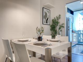 Near BTS l Central Sukhumvit l Pool and Garden l Sontana - 9