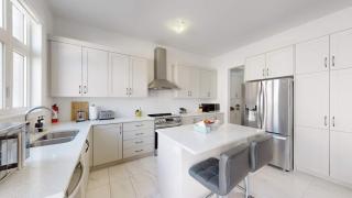 Modern-Detached 5 Bedroom100 Spotless-Sleeps 13 - 8