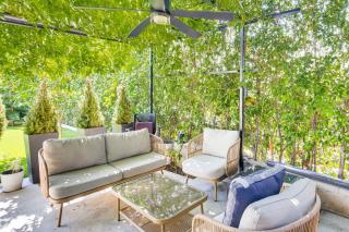< 2 Mi to CSUN! High-End Retreat w/ Outdoor Oasis - 8