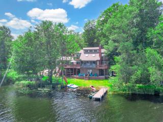 Lakefront Big Bass Lake Dock Games - 0