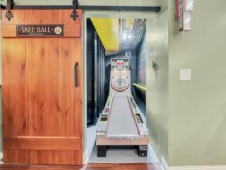 Private Boat Slip LakeFront Hot Tub Skee Ball - 7