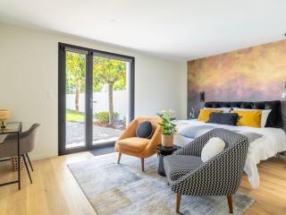 Chambre spacieuse avec terrasse et piscine - FR-1-306-1345 - 8
