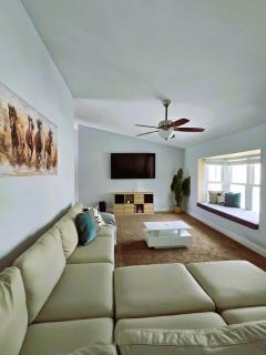 Luxury Pool Home with Private Screened Patio Family Friendly in Wellington - 9