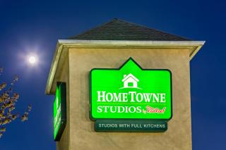 HomeTowne Studios by Red Roof Atlanta - Peachtree Corners - 4