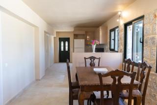 Mani Tsopakas Residences Trisakia apt - 9