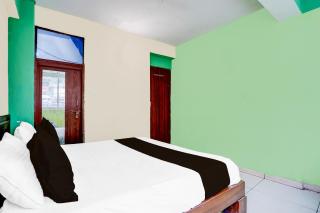 Hotel O Fort Inn - 1