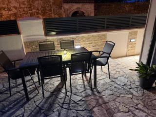 Apartman NAI WITH PRIVATE PARKING AND JACUZZI - Rijeka - 7