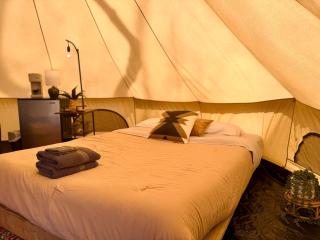 Forest Glamping Retreat with Hot Tub & Fire in Red River Gorge, Wooded with Full Bath House - 1