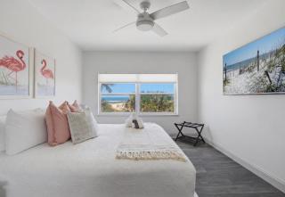 Be A Nomad - 2BR Beach Apartment - 1-Min Walk to Sand - Sleeps 4 - 4