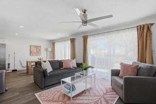 Be A Nomad - 2BR Beach Apartment - 1-Min Walk to Sand - Sleeps 4 - 9