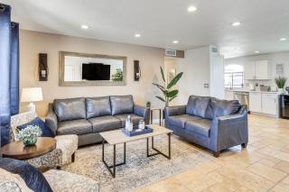 ~ 5 Mi to Lake Havasu: Family Home w/ Fenced Yard! - 7