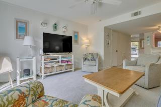 Walk to Beach! Hilton Head Island Escape w/ Pool - 3