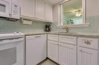 Walk to Beach! Hilton Head Island Escape w/ Pool - 2