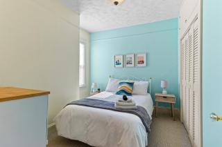 Victorian 4BR 25BA 2Parking Near Parks & DT - 9
