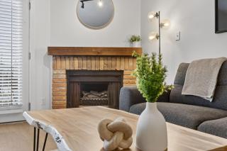 The Moose Lodge - Modern Condo in Collingwood - 3