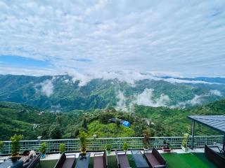 The Edge Heavan Resort - Luxury Rooms With Open Terrace Near JW Marriott - 6