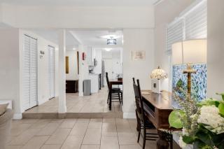 Artful Home Near Design District - Miami - 1