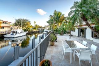 Pompano Beach Villa Waterfront with Heated Pool and Docking - 8