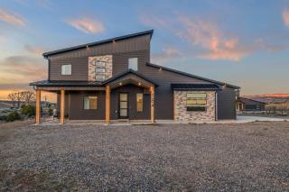 The Meadow at Natl Parks -Hot Tub- Sleeps 10-Family - 4