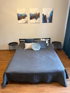 Живи тут, blue apartment - 3