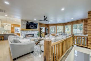 Luxury McCall Lodge: Hike, Ski, Golf & More! - 5