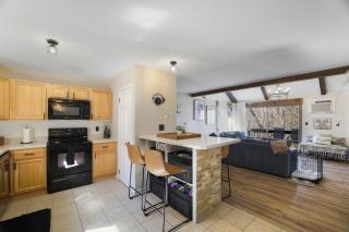 Camelback Ski-InSki-Out Townhome - 2