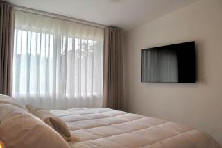 Single Suite Unbeatable Location Internet b34 - 4