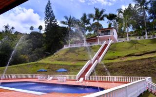 Finca con Piscina gigante y con jacuzzi cerca al peñol - 3