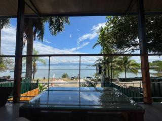 Habitación con vista al mar sobre una cafetería más desayuno - 0